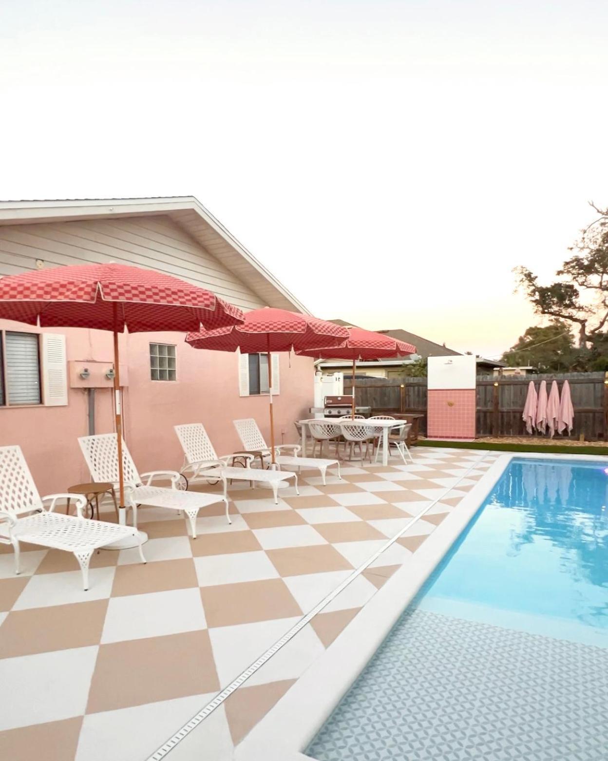 Luxury Villa 3 Blocks From The Beach With Pool A Fire Pit And Outdoor Oasis 케이프커네버럴 외부 사진